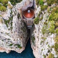 ガエータ「至聖三位一体聖域」