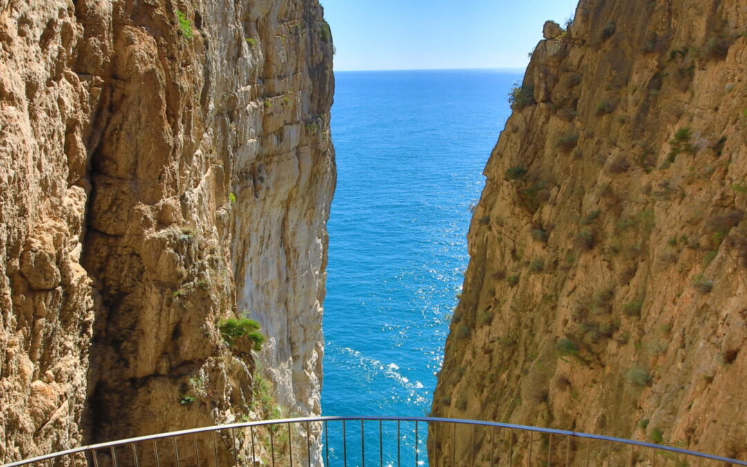 Percorso Sacro della Montagna Spaccata: chiusura temporanea e nuovi orari