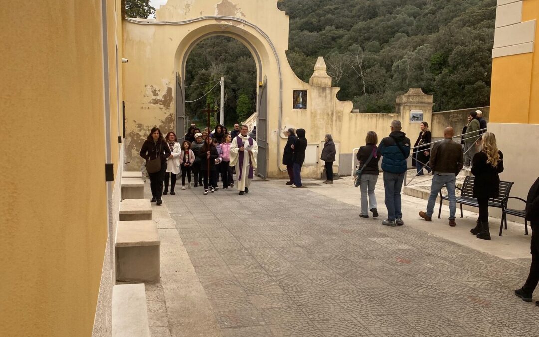 La parrocchia di San Carlo di Gaeta in pellegrinaggio al Santuario della SS. Trinità